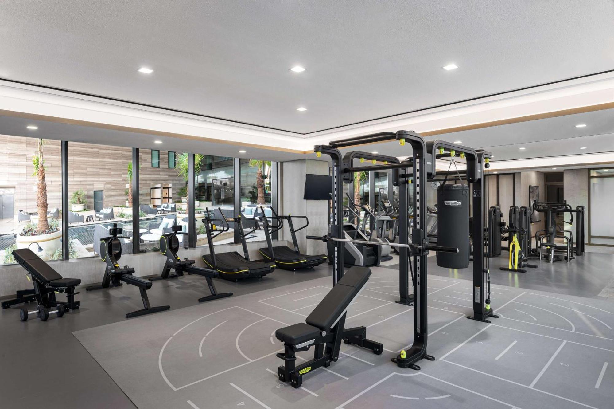 Waldorf Astoria Kuwait Hotel Kuwait City Exterior photo The gym at The Ivy Collection